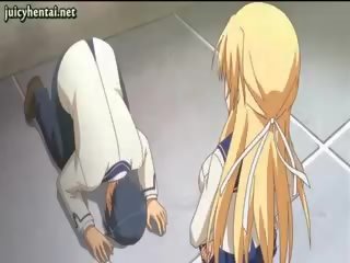 Blondynka anime seductress sprawka robienie dobrze stopami
